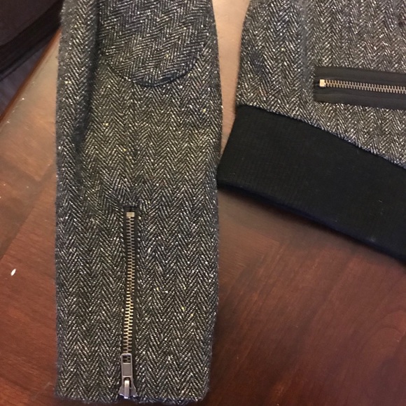 Guess cropped jacket. - Picture 4 of 6